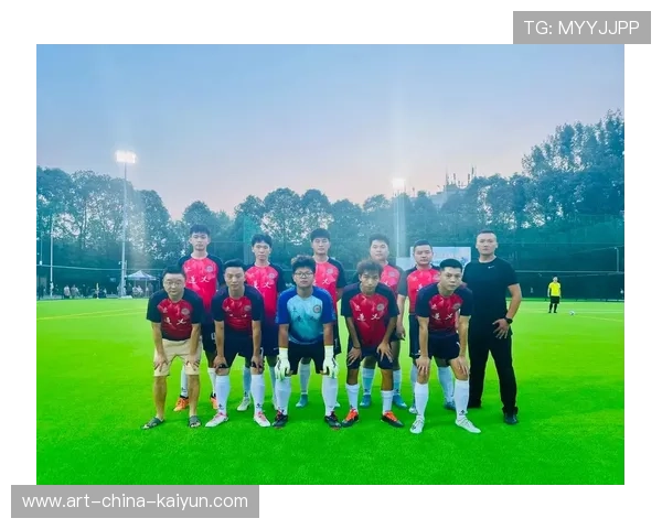 足球俱乐部在青训中设立心理支持热线为球员与家长提供咨询，足球青训俱乐部招生宣传